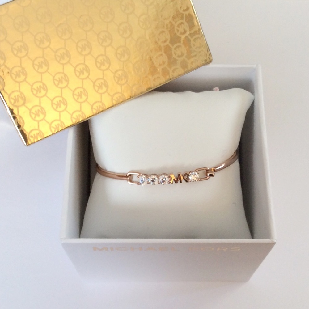 Authentic Michael Kors Logo Bracelet NWT - Picture 2 of 6